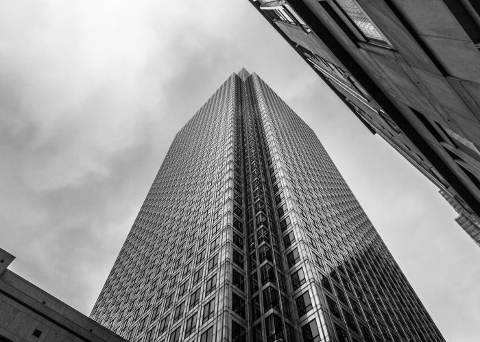 晨钟暮鼓的意思，晨钟暮鼓的意思是什么