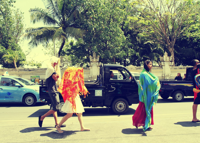 【求歌词：有首歌里面有这句歌词#34;喜欢你的小脚步,喜欢你的小动作歌曲】